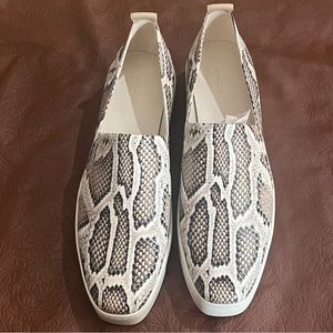 NEW Vince Women's Saxon 2 Slip On Sneakers size 11